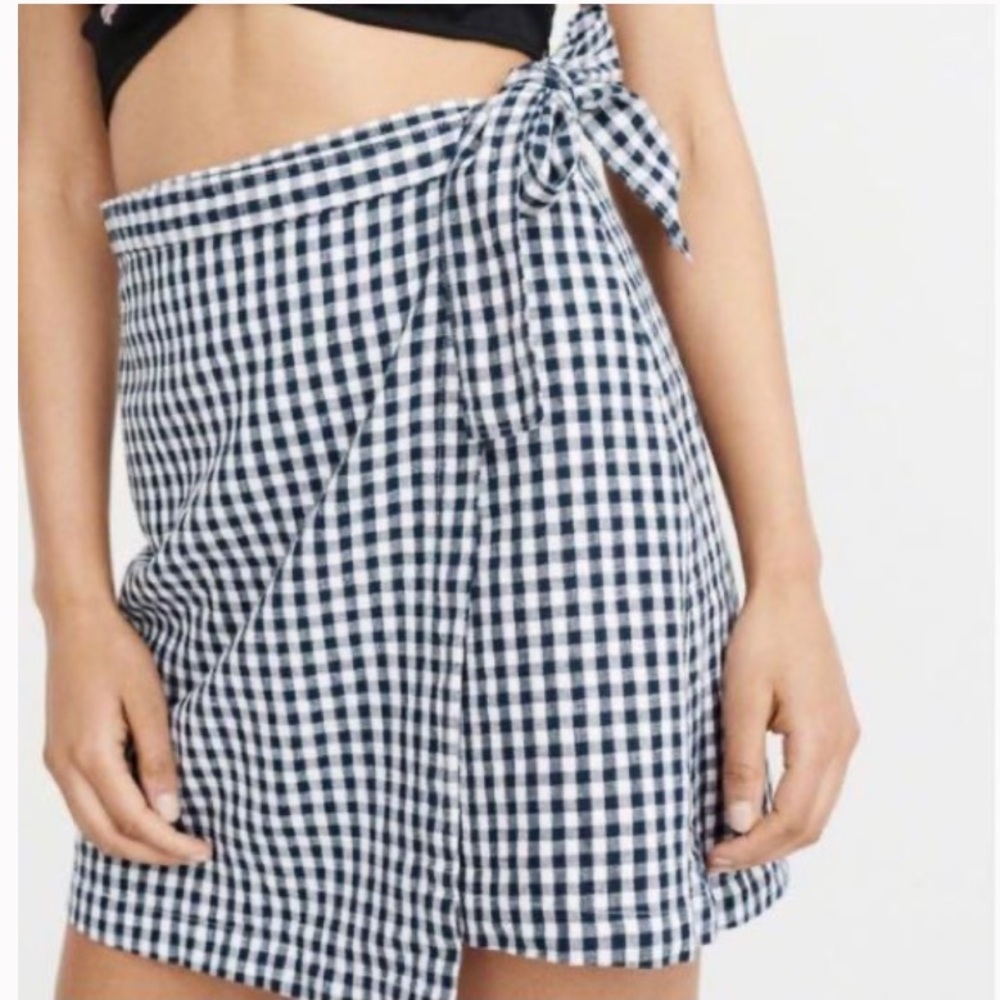 Abercrombie & Fitch Black and White Gingham Skirt - Picture 2 of 5